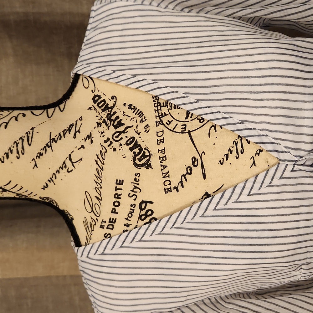 Abercrombie and Fitch blouse - Picture 3 of 5